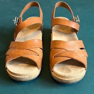 Sandgrens wood soled strappy sandals